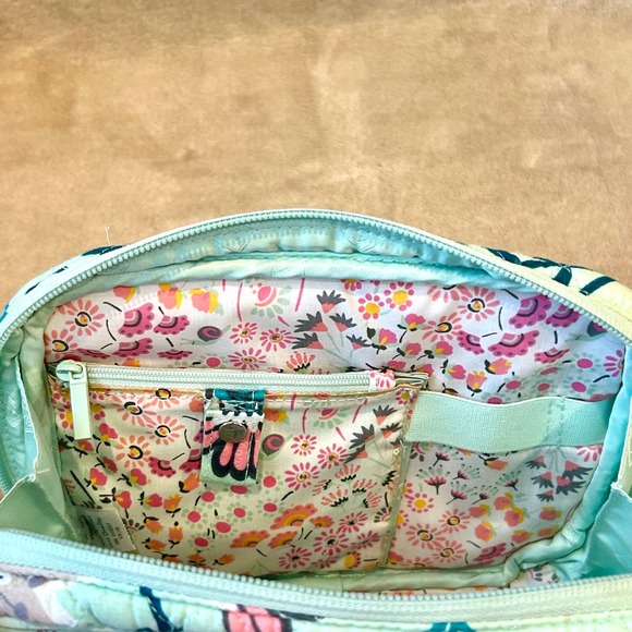 Vera Bradley Mint Flowers Quilted Cosmetic Jewelry Travel Bag Case Organizer - Picture 3 of 5